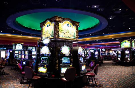 is northern lights casino in walker open